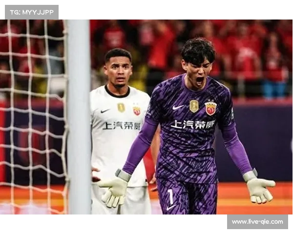 海港队防线连遭考验 连续16场失球为争冠之路敲响警钟